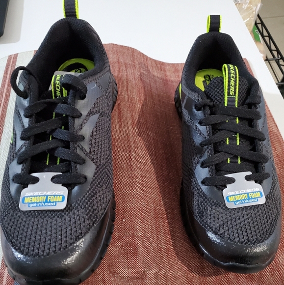 skechers boys size 6